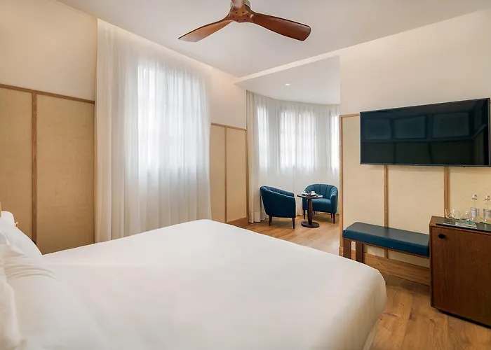 Hotel H10 Madison 4* Sup