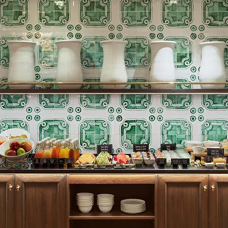 Hotel H10 Madison 4* Sup 4*