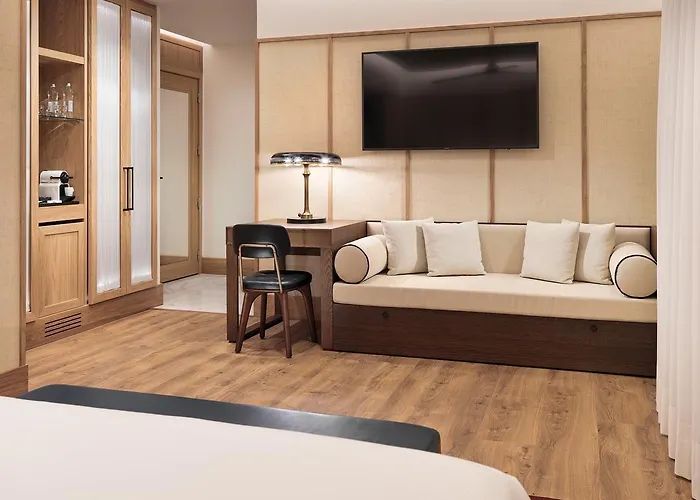 Hotel H10 Madison 4* Sup