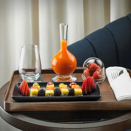 Hotel H10 Madison 4* Sup 4*