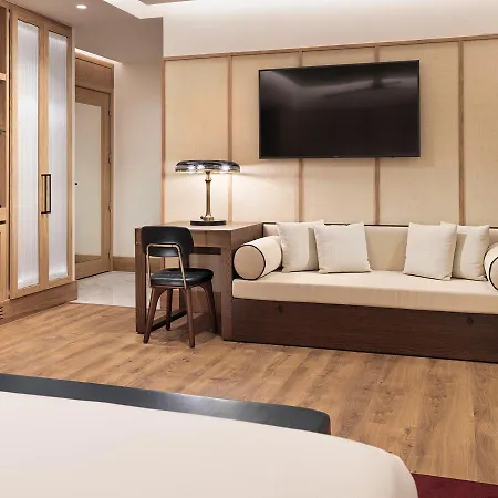 Hotel H10 Madison 4* Sup
